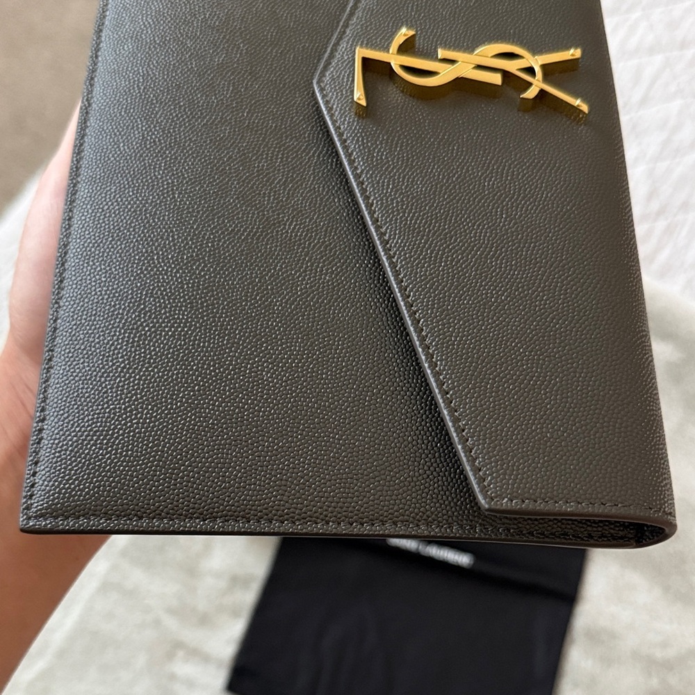 Saint Laurent Dark Gray Envelope Clutch with Gold Logo - Picture 2 of 4